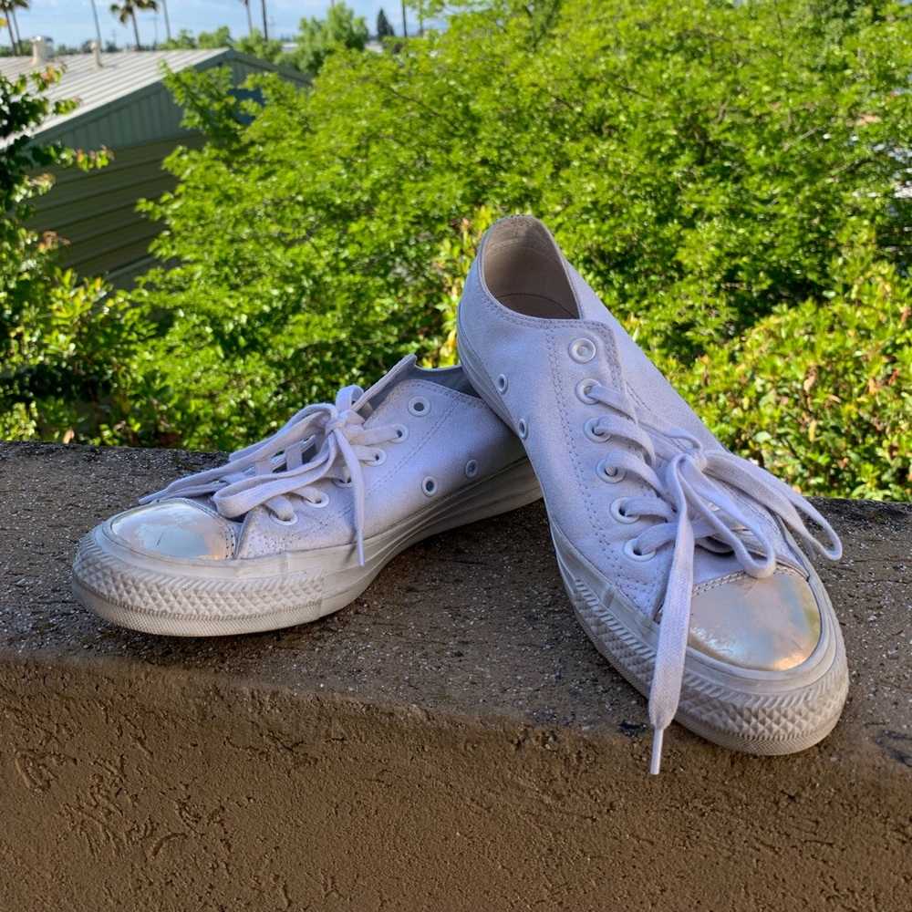 White converse with gold accents